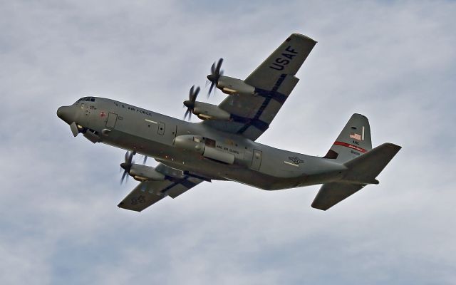 Lockheed C-130 Hercules (06-1438) - rhode island ang c-130j departing shannon