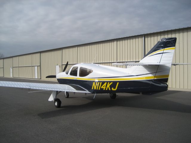 Rockwell Commander 114 (N114KJ)