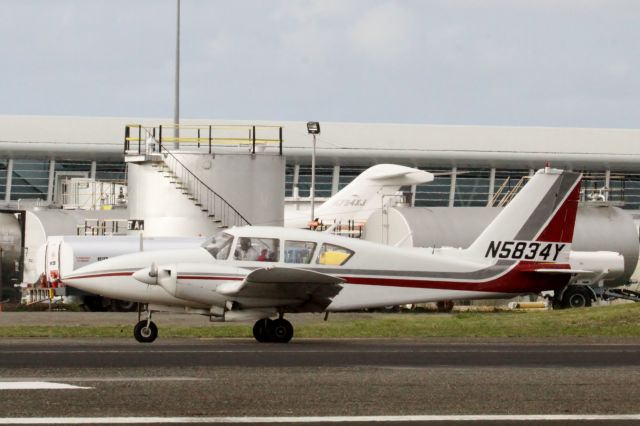 Piper Apache (N5834Y)