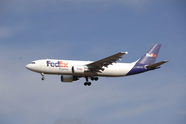 N663FE — - Final Approach to Narita Intl Airport R/W34L on 2011/1/2