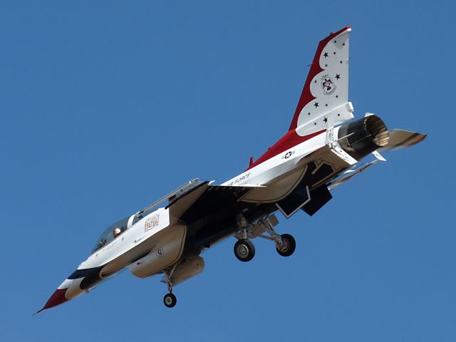 Lockheed F-16 Fighting Falcon (TBIRD5) - Mar. 21, 2009