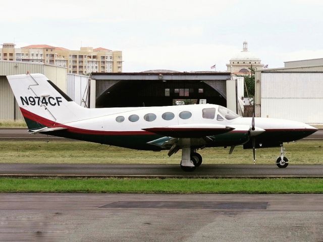 Cessna 421 (N974CF)