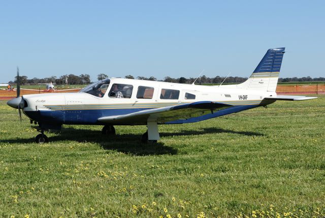 Piper Saratoga (VH-GKF)