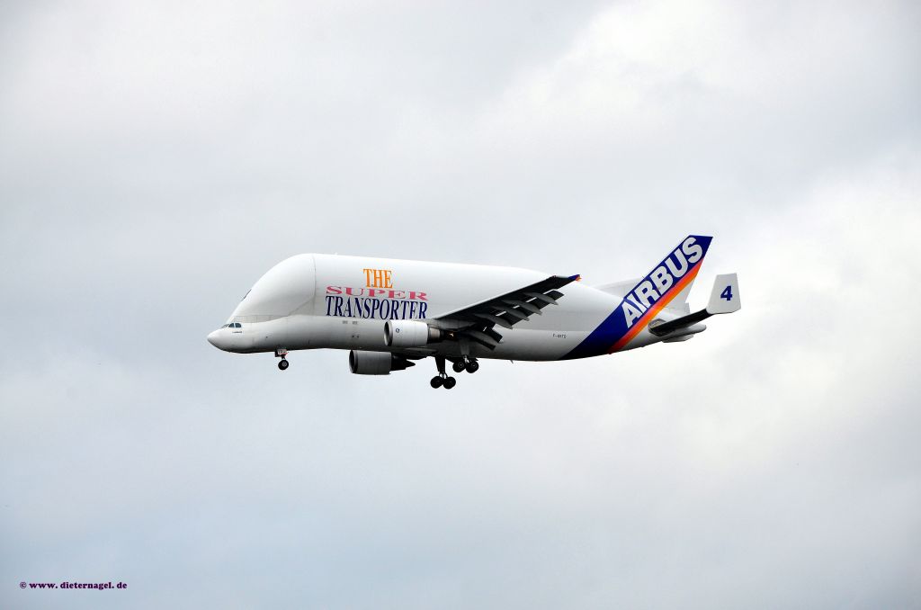 SATIC Super Transporter (F-GSTD) - SuperTransporter4_F-GSTD landing at Hamburg-Finkenwerder base