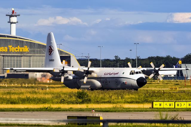 Lockheed C-130 Hercules (7T-VHL)