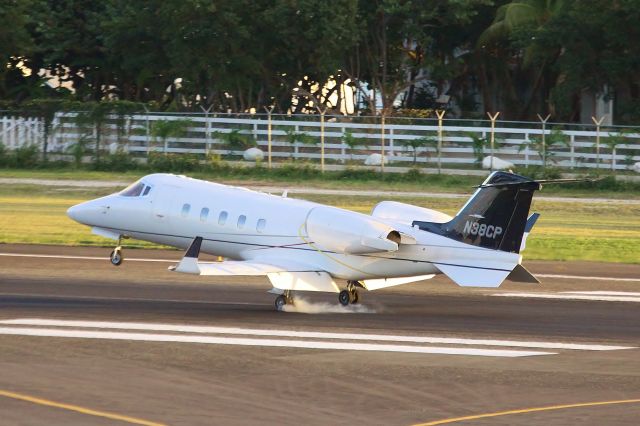 Learjet 60 (N38CP)