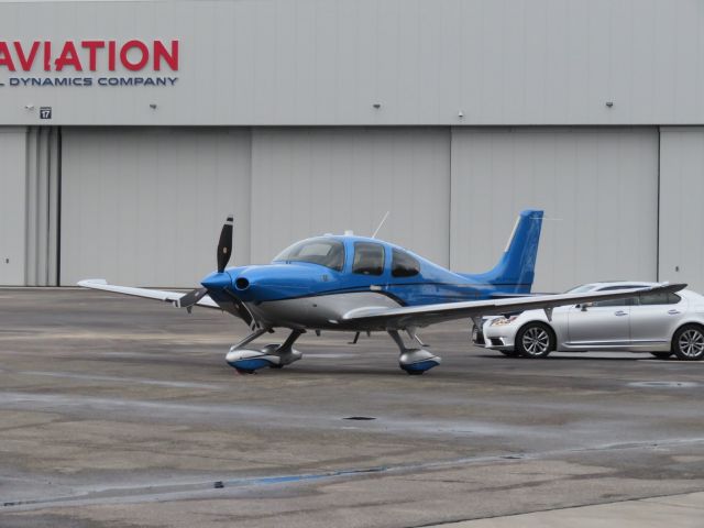 Cirrus SR-22 (N19CG)