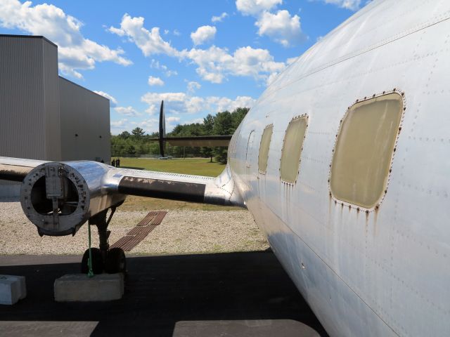 Beechcraft Bonanza (36) (N8083H) - This aircraft serves as a spare part supply for a Connie restoration project of Lufthansa at KLEW.