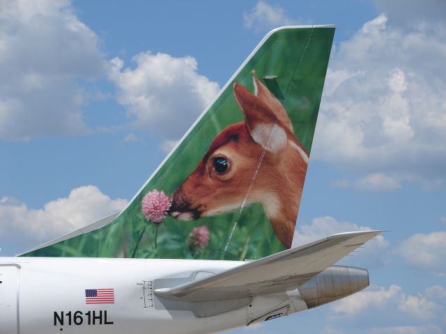 Embraer ERJ-190 (N161HL)