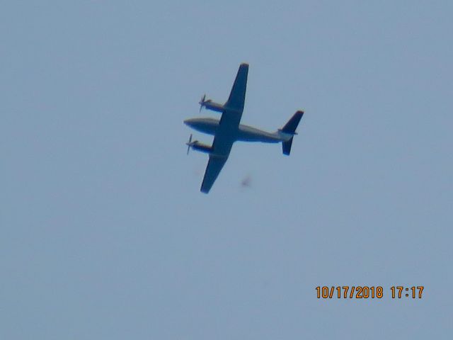 Beechcraft Super King Air 200 (N142EB)