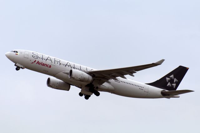 Airbus A330-300 (N342AV)