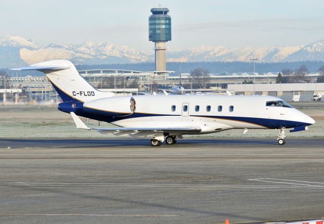 Bombardier Challenger 300 (C-FLDD)