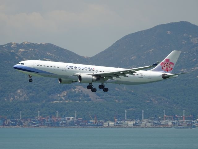 Airbus A330-300 (B-18307)
