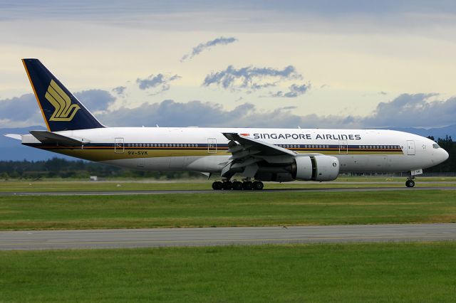 Boeing 777-200 (9V-SVK) - on 3 November 2005