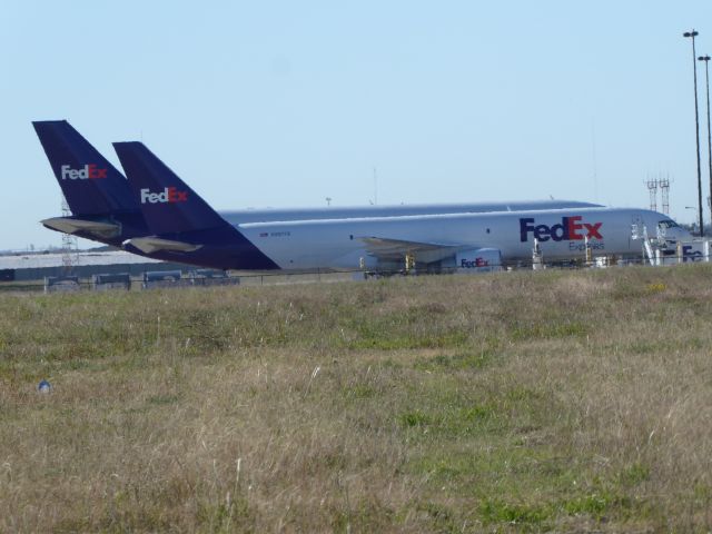 Boeing 757-200 (N997FD)