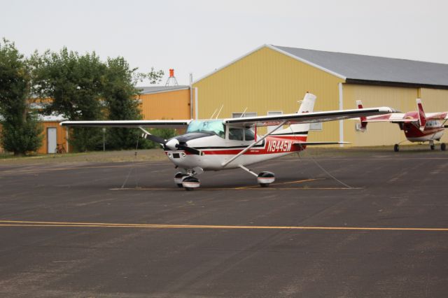 Cessna Skylane (N9445M)