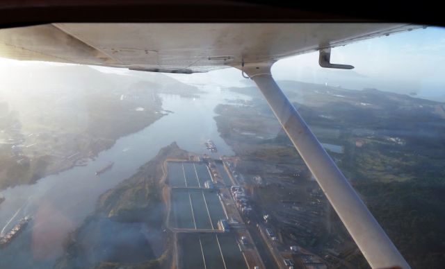 Cessna Skyhawk (HP1912FT) - Panama Canal.