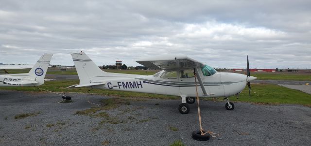 Cessna Skyhawk (C-FMMH)