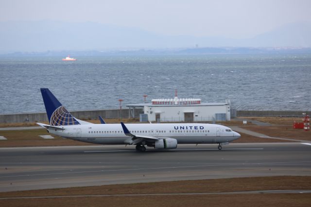 Boeing 737-800 (N13227)