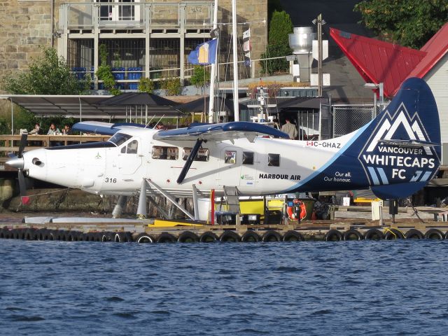 De Havilland Canada DHC-3 Otter (C-GHAZ)