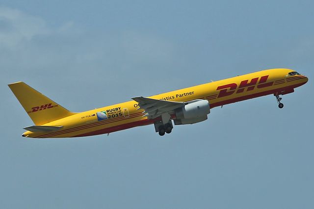 Boeing 757-200 (VH-TCA) - Taking off.