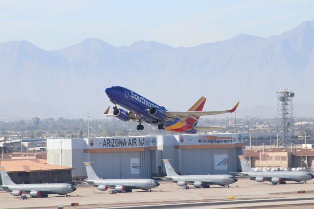 Boeing 737-700 (N750SA)