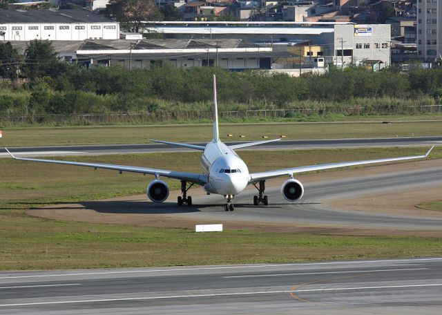 Airbus A330-200 (CS-TON)