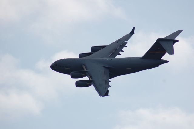 Boeing Globemaster III (N90063) - Fly-by at EFD.