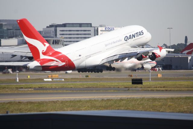 Airbus A380-800 (VH-OQL)