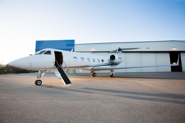 Gulfstream Aerospace Gulfstream IV (N700MV)