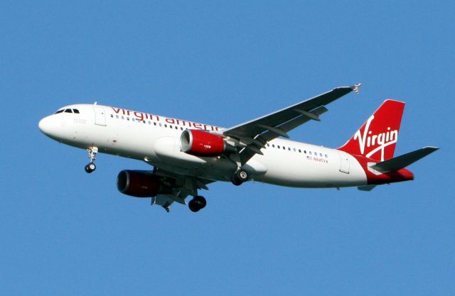 Airbus A320 (N845VA) - At Coyote Point on approach to KSFO.