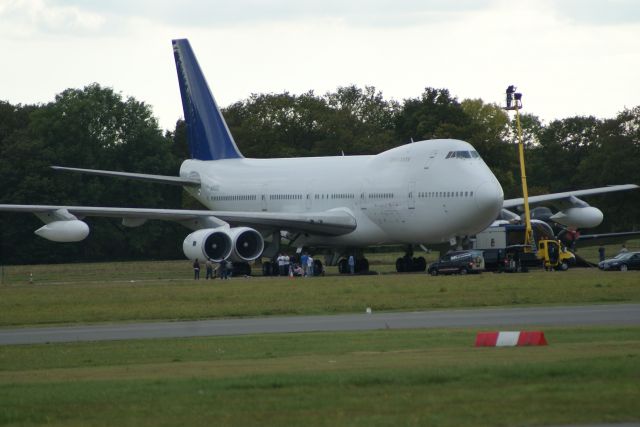 Boeing 747-200 (N88892) - N88892 parked at Dunsfold with new style engine mountings and drop tanks