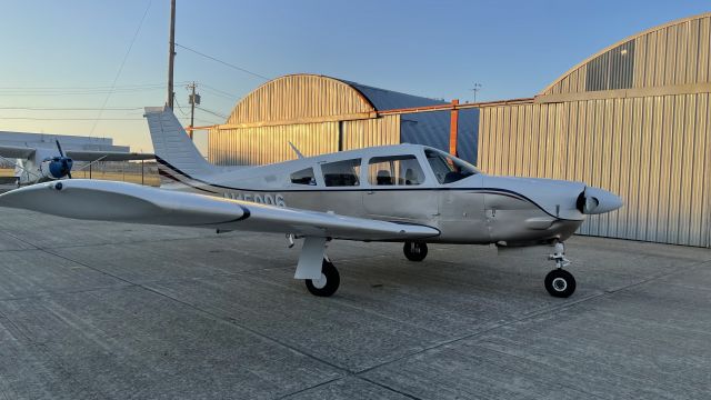 Piper Cherokee Arrow (N15006)