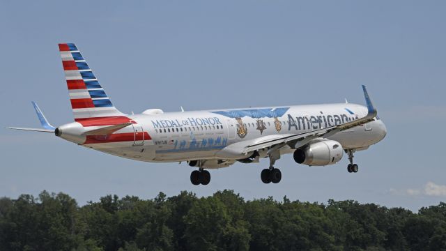 Airbus A321 (N167AN) - Departing AirVenture on runway 18R