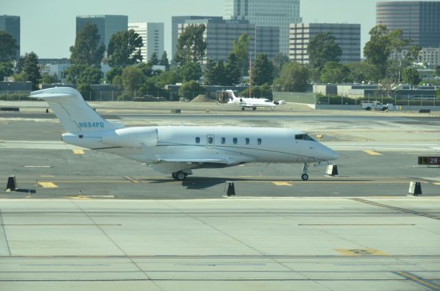 Bombardier Challenger 300 (N694PD) - Taken 17 Oct 17