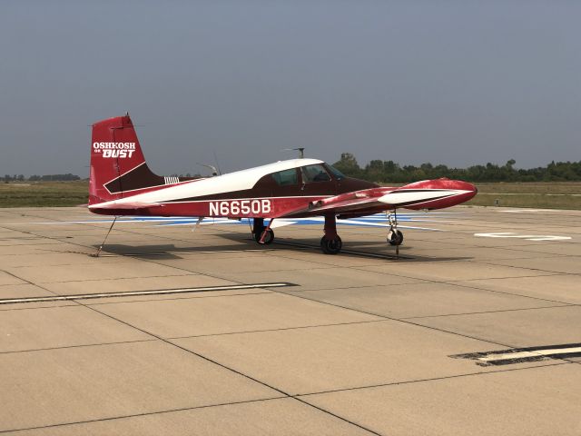 Cessna 310 (N6650B)