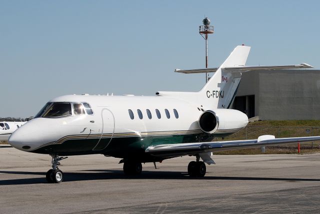 Hawker 800 (C-FDKJ)