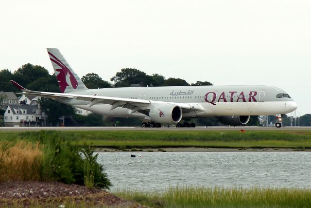 Airbus A350-900 (A7-ALA) - Qatarr 743 turning onto November