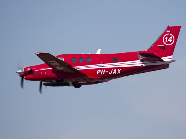 Beechcraft King Air 90 (PH-JAX) - Departure runway 17 at Cannes, France. Nice paint job