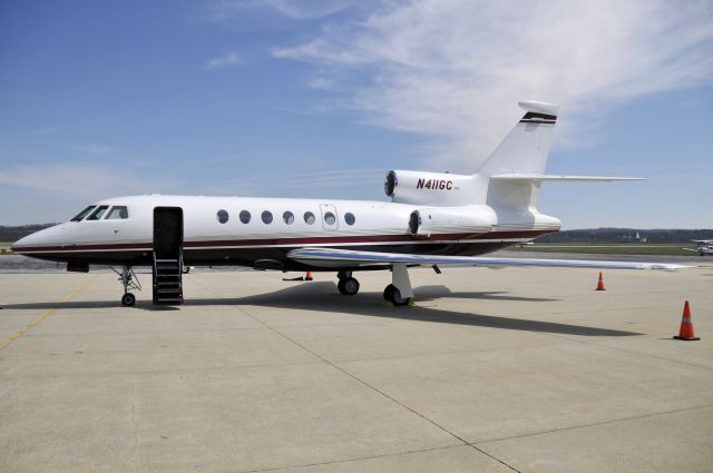 Dassault Falcon 50 (N411GC) - Seen at KFDK on 3/31/2009.  http://www.guitarcenter.com/
