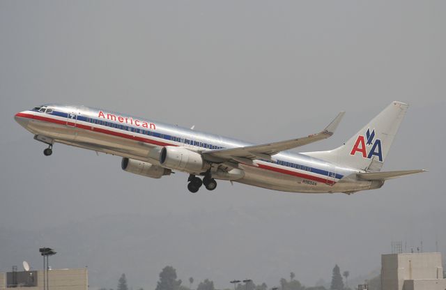 Boeing 737-800 (N969AN)