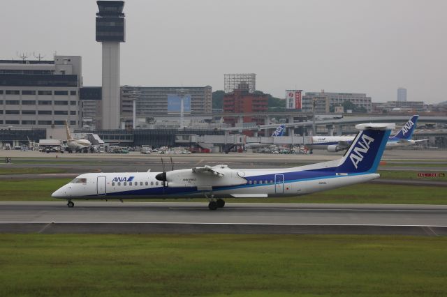 de Havilland Dash 8-400 (JA855A)