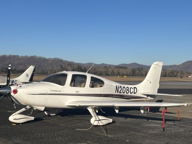 Cirrus SR-20 (N208CD)