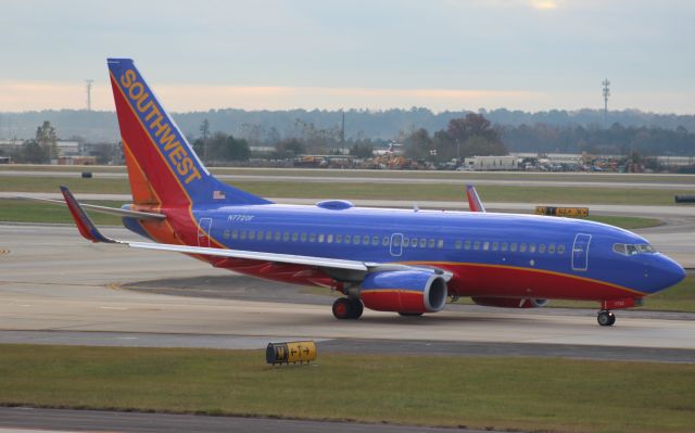 Boeing 737-700 (N7720F)