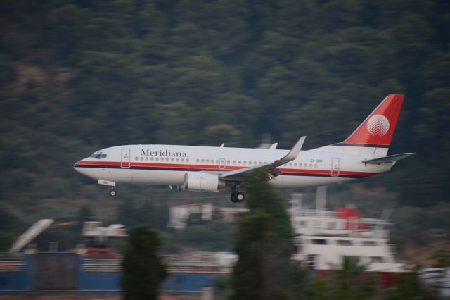 Boeing 737-700 (EI-IGR) - Hotel Balcony at Dusk