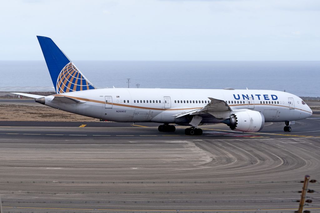 Boeing 787-8 (N26902)