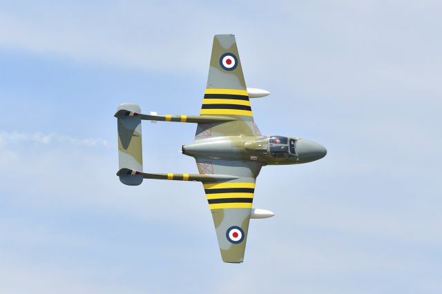 — — - RAF de Havilland Vampire at Battle Creek Air Show 2018.