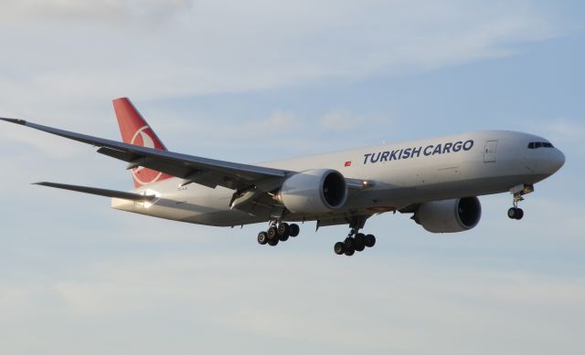 BOEING 777-200LR (TC-LJL)