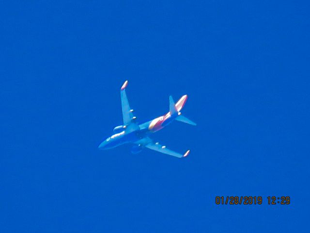 Boeing 737-700 (N765SW)