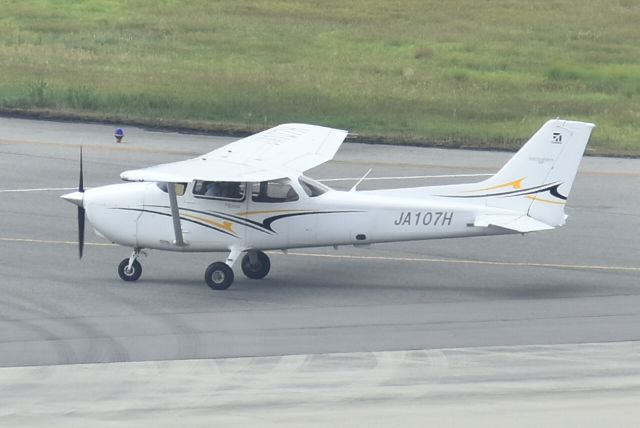 Cessna Skyhawk (JA107H)